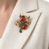 Брошь "Цветок Жасмин": Латунь, Янтарь – Изысканный Акцент из России Брошь "Цветок Жасмин": Латунь, Янтарь – Изысканный Акцент из России